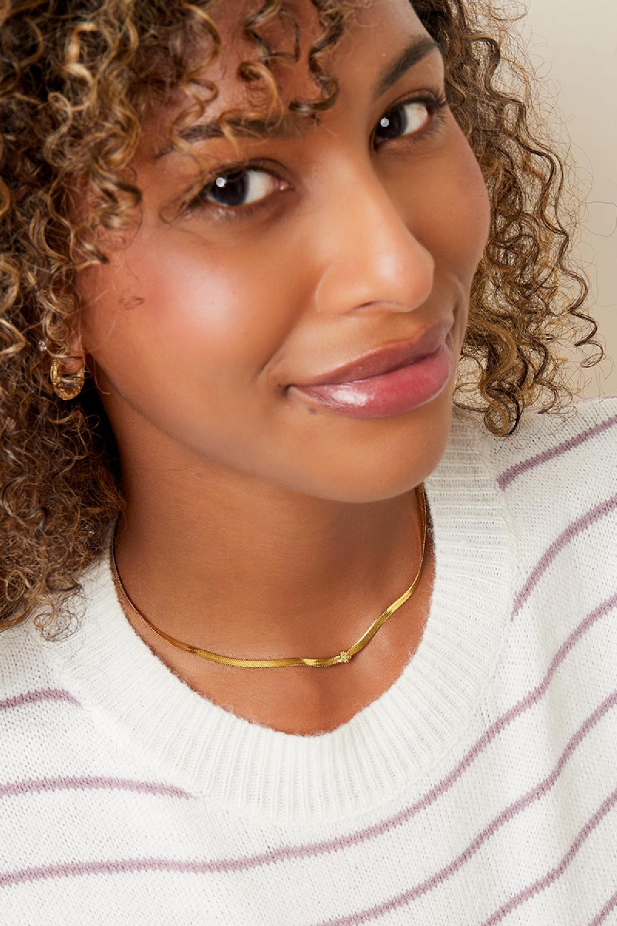 stainless steel necklace with little flower